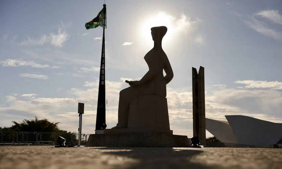 STF mantém cronograma de reoneração gradual da folha até 2027