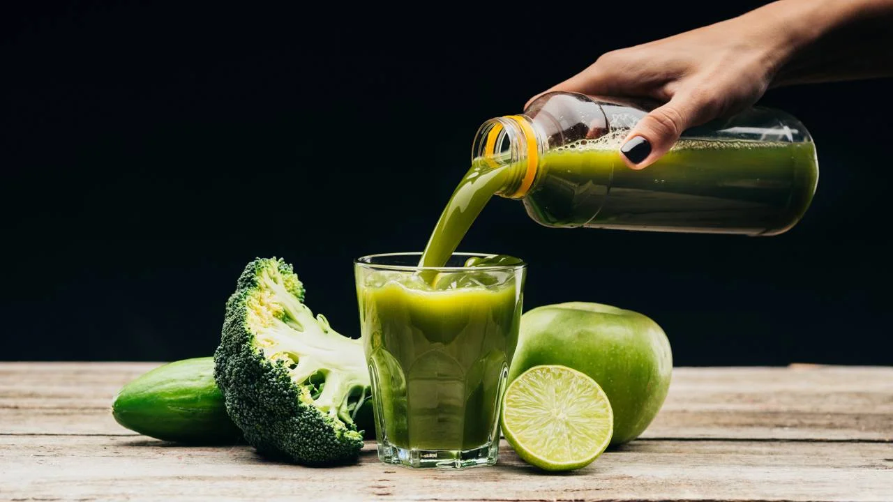 Suco detox não “limpa” o fígado; órgão já realiza autolimpeza, dizem especialistas