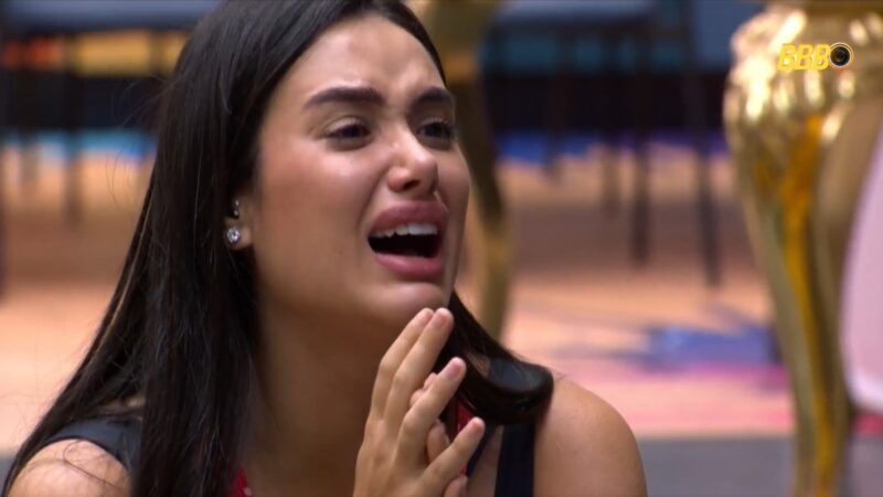 Milena toca a mão da mãe dentro do BBB 26 e emociona confinados