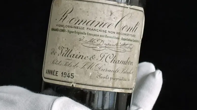 Garrafa de Domaine de la Romanée-Conti 1945 é arrematada por R$ 4,2 milhões em leilão