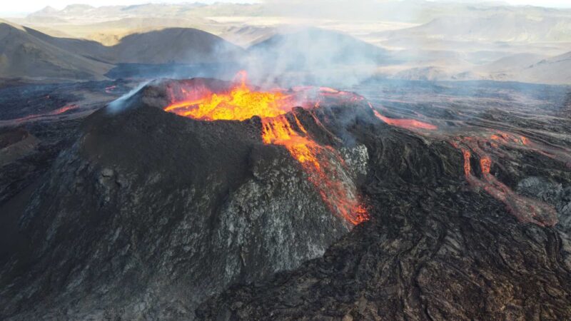 Pluma do manto sem erupção é detectada sob Omã e deforma camadas internas da Terra