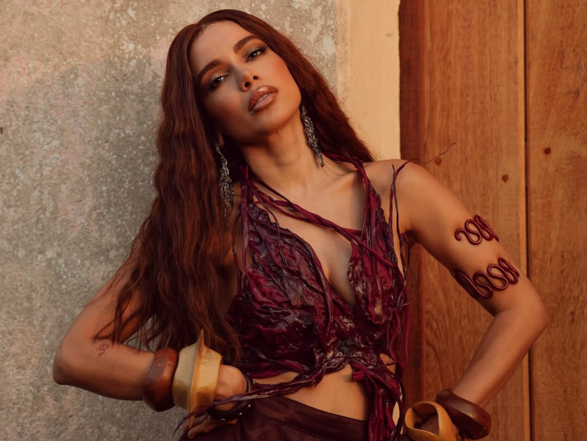 Anitta diz que faixa “RIO” com The Weeknd surgiu sem que ela soubesse, a partir de áudios antigos