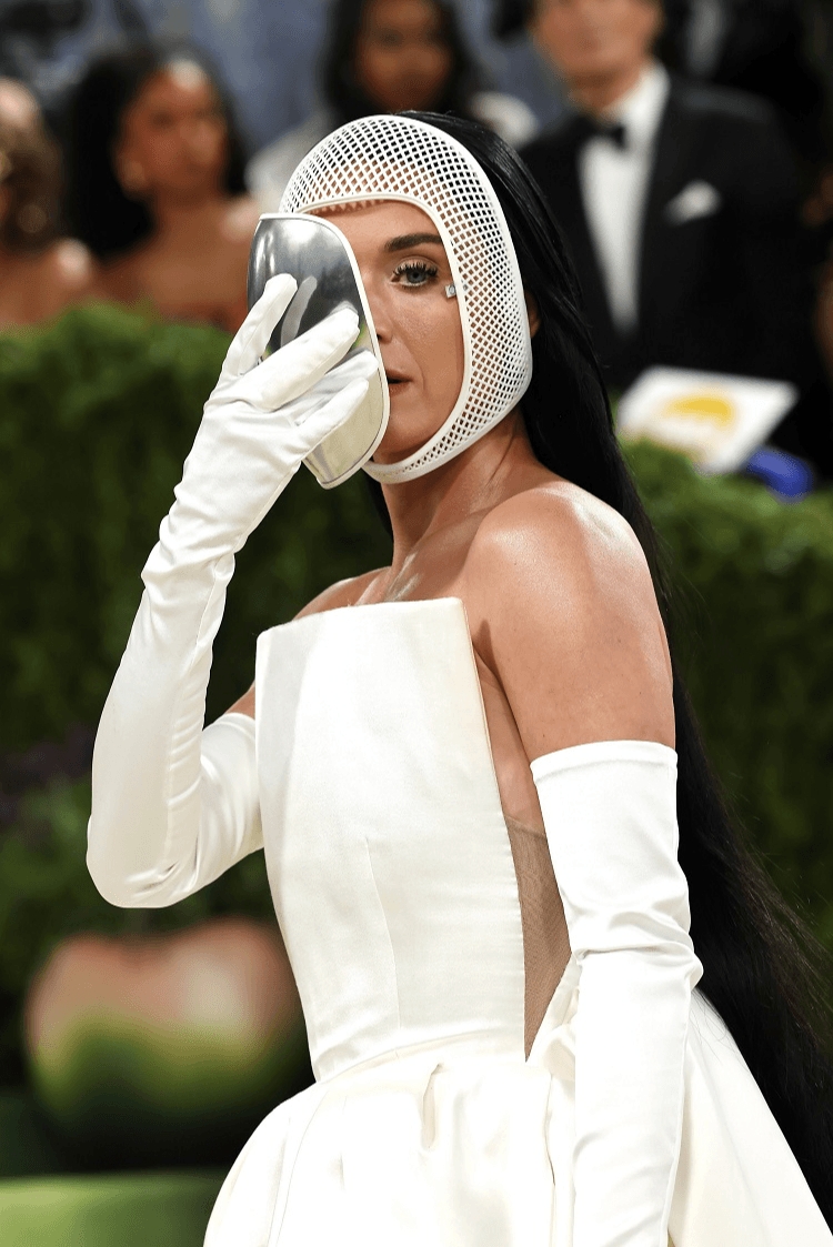 Met Gala 2026 reúne looks excêntricos e elegantes no tapete vermelho