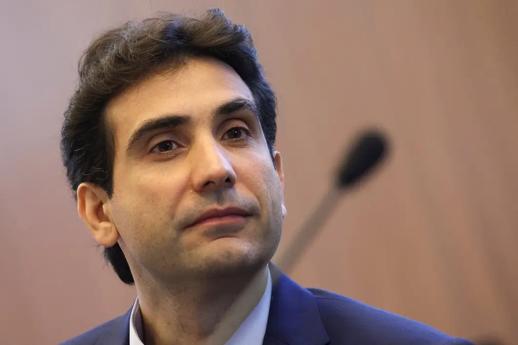 Ministro do TCU autoriza retomada de novos consignados do INSS até nova análise do sistema