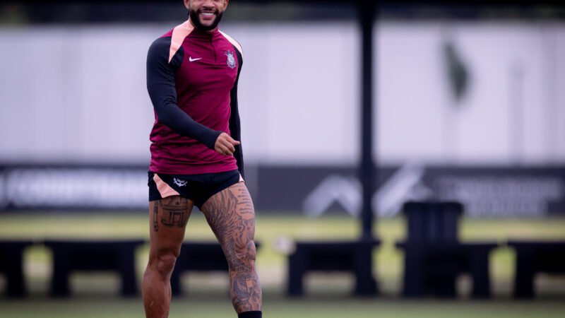 Diniz pede manutenção do elenco do Corinthians e reforça desejo de renovar com Memphis