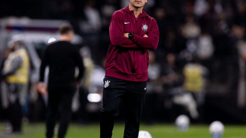 Entenda como diniz lamenta má atuação do corinthians e minimiza vaias a yuri alberto: “são naturais”