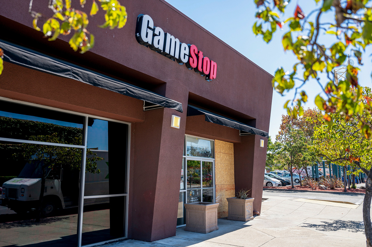 GameStop oferece US$ 56 bilhões para comprar a eBay em plano liderado por Ryan Cohen