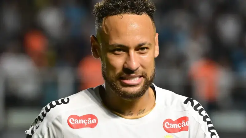 18/05/2026 — Convocação para a Copa faz Neymar avaliar jogar pelo Santos por risco de lesão