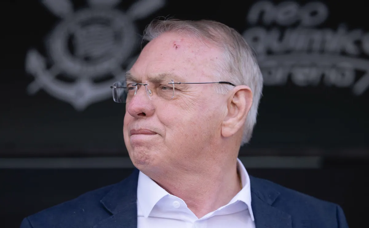 Corinthians atrasa pagamento de salários a jogadores e comissão técnica e revela crise financeira