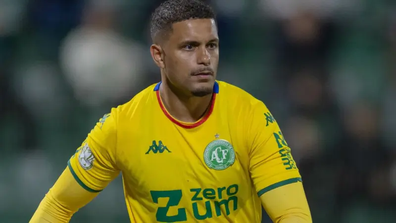 Goleiro Anderson critica arbitragem após derrota da Chapecoense para o Cruzeiro no Mineirão