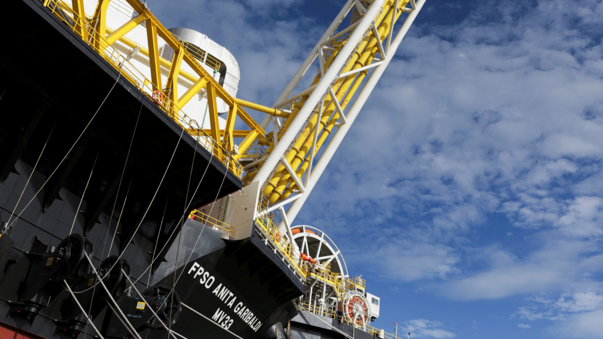Petrobras considera improvável pagamento de dividendos extraordinários em 2026
