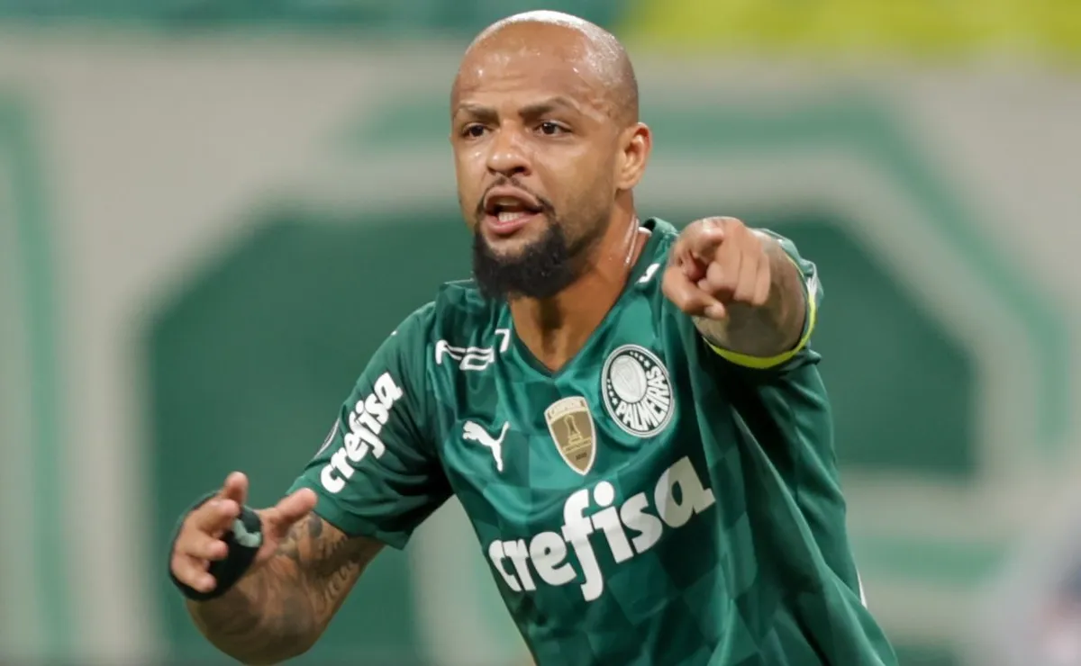 Felipe Melo critica rigidez tática do Palmeiras e aponta vantagem do Flamengo em movimentação