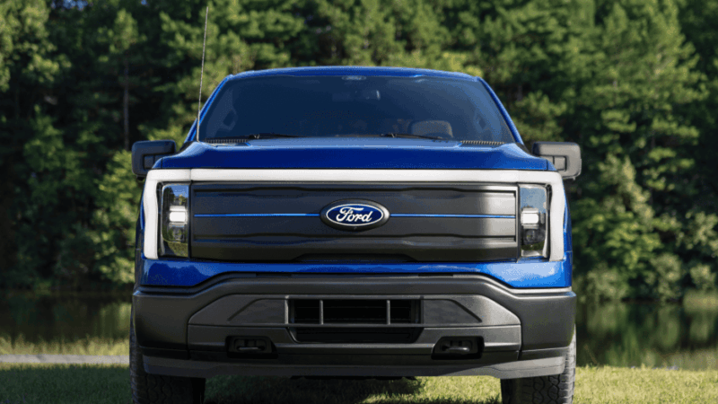 Ford mira mercado de baterias para IA e anima Wall Street