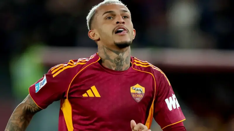 Wesley marca na goleada da Roma e ex-Flamengo tem atuação observada pelo clube carioca