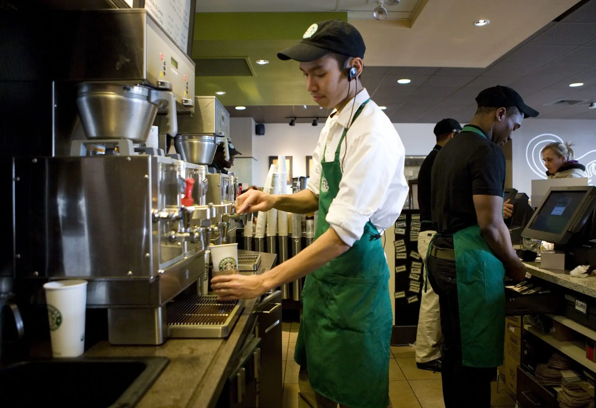 De barista aos 17 em Leicester a executivo que define sabores da Starbucks na EMEA