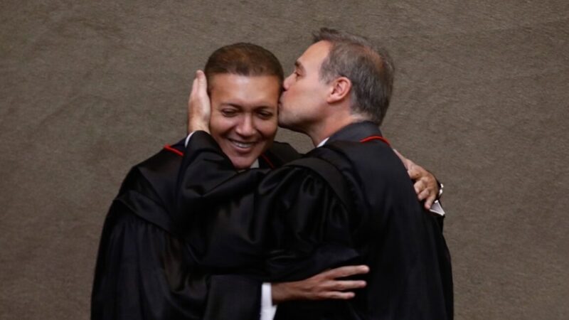 Kassio Nunes Marques assume presidência do TSE; André Mendonça é empossado como vice
