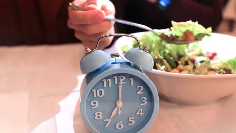 Conheça jejum é melhor que dieta para emagrecer? estudo indica que não