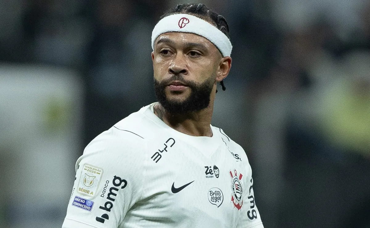 Memphis Depay iguala número de jogos de Carlos Tévez pelo Corinthians