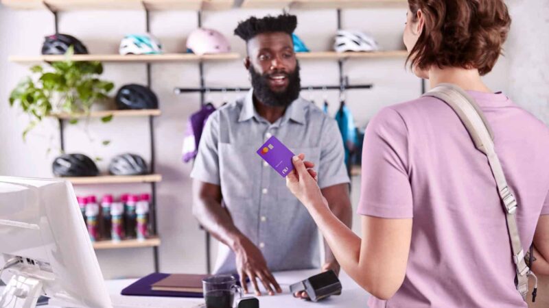 Entenda como nubank lança jogos e quizzes no app com descontos na shopee e uber