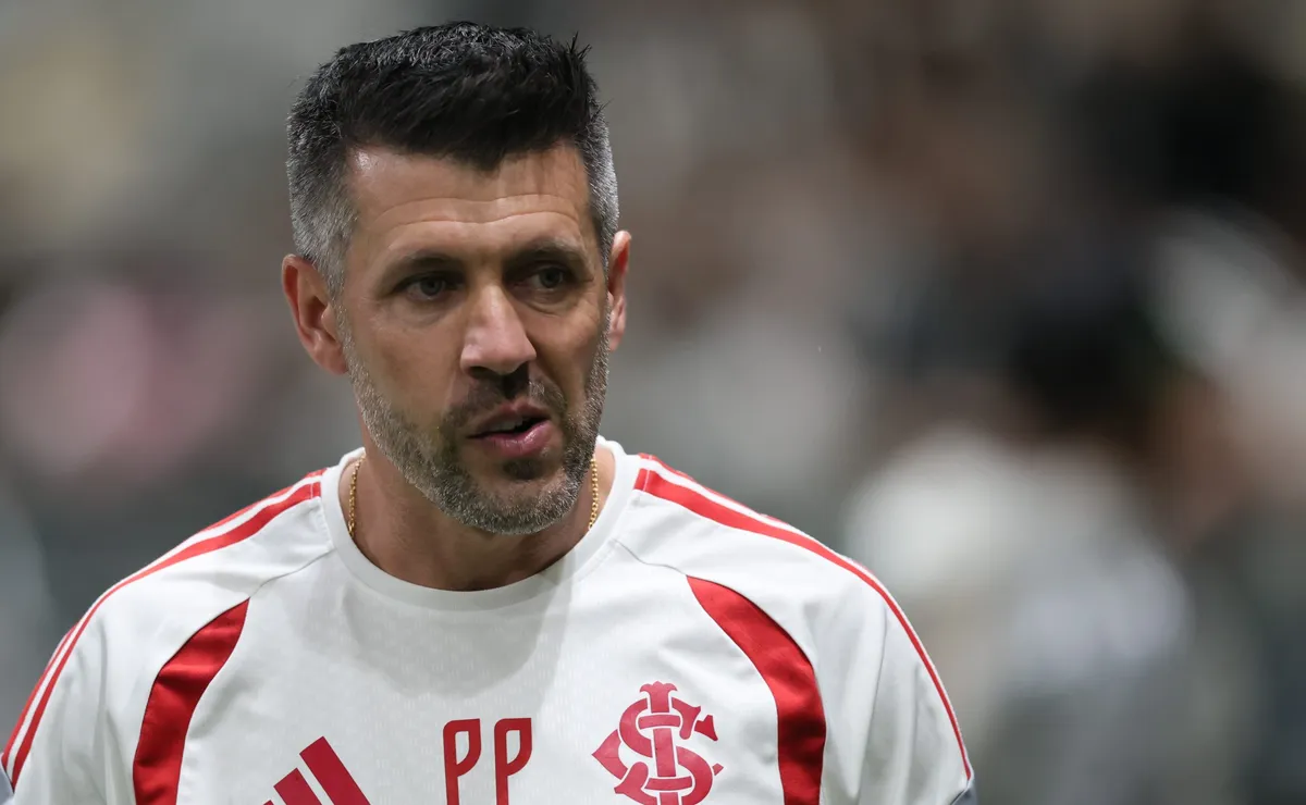 Pezzolano confirma retorno de titulares do Internacional contra o Coritiba pelo Brasileirão