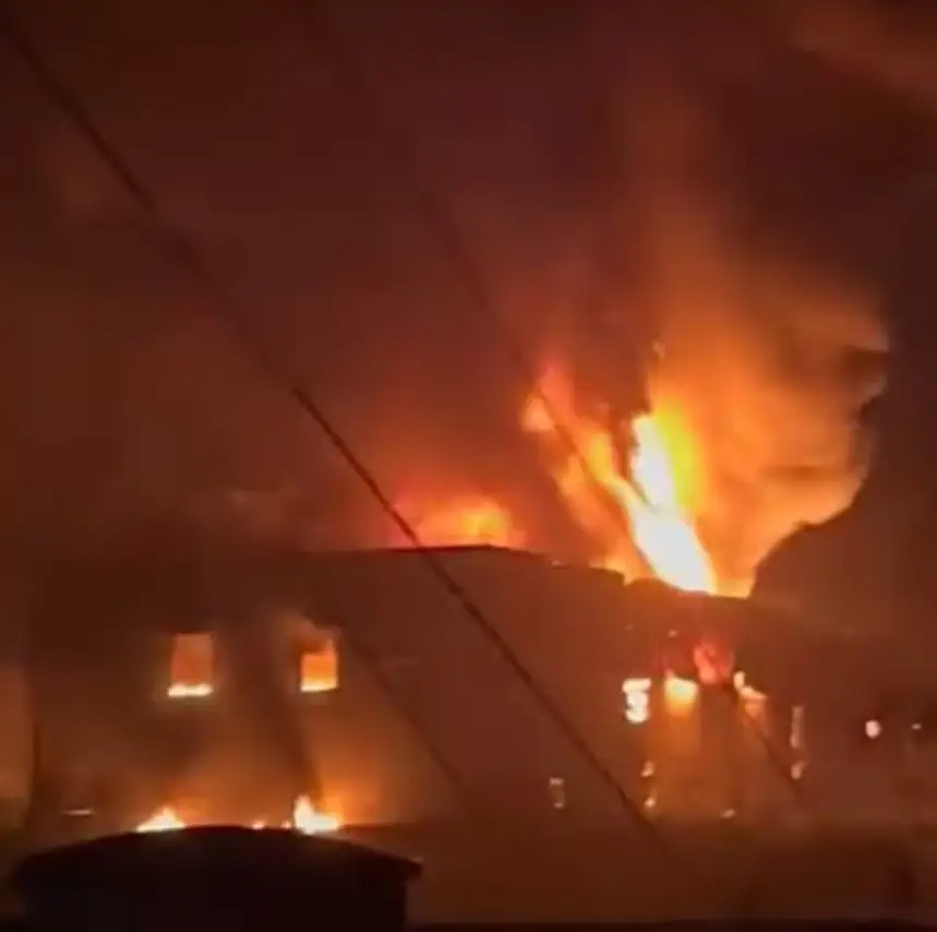 Explosão em área residencial no Jaguaré, zona oeste de SP, deixa um morto e feridos