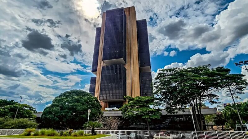 Mercado eleva projeção para inflação e vê IPCA de 5,04% em 2026