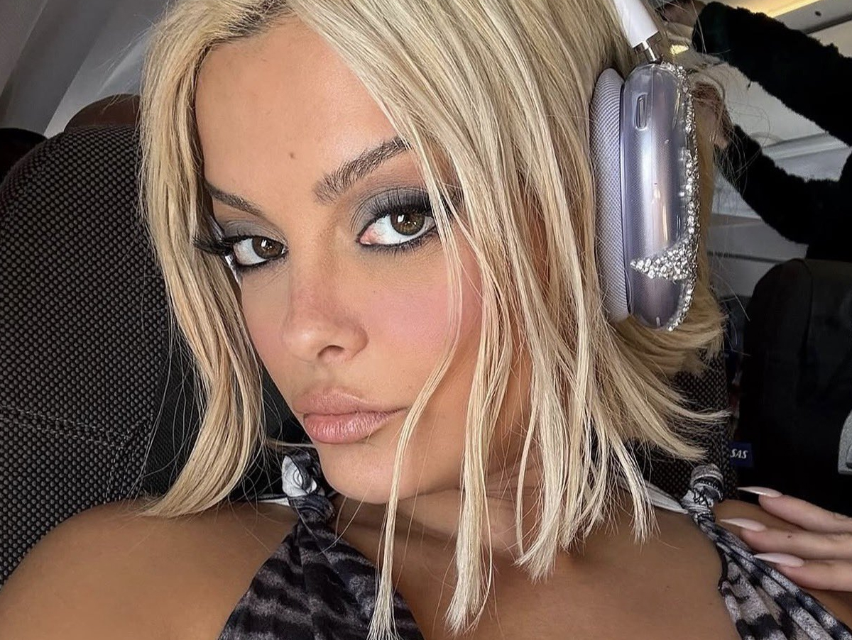 Bebe Rexha chega ao topo da parada da Billboard com “New Religion” e celebra fase independente