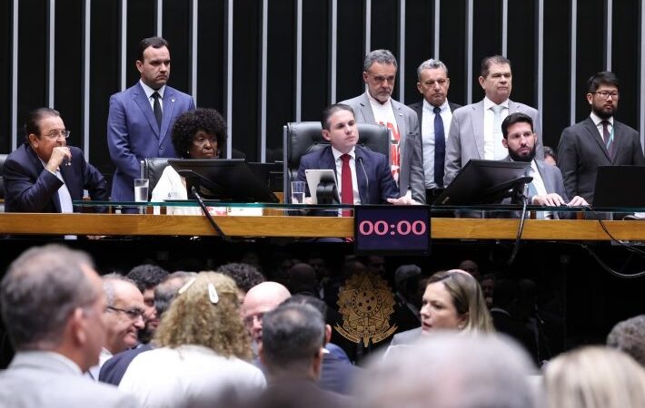 Conheça câmara aprova fim da escala 6×1 e muda jornada de trabalho no brasil. entenda!