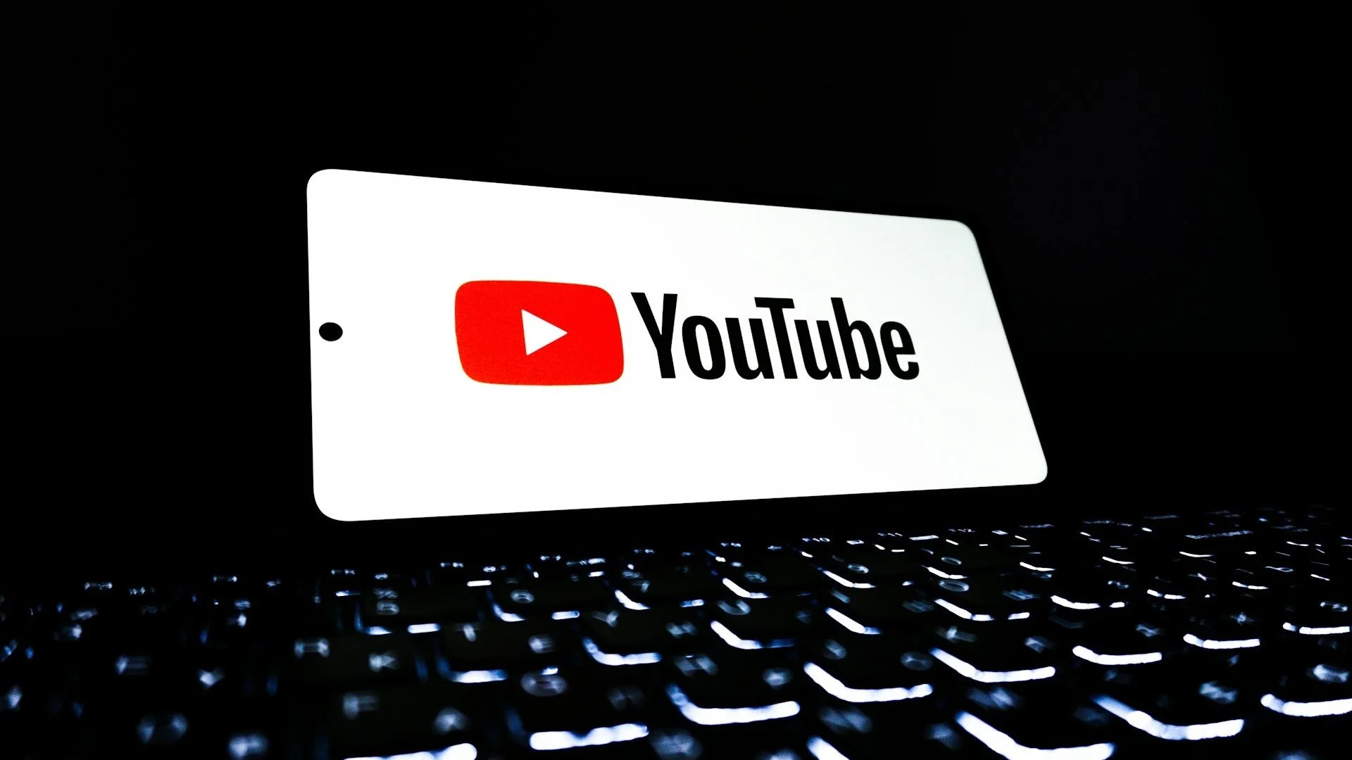 Governo eleva classificação indicativa do YouTube para 16 anos