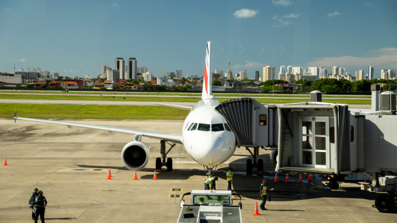 Alta do querosene de aviação leva ao cancelamento de mais de 3,5 mil voos no Brasil