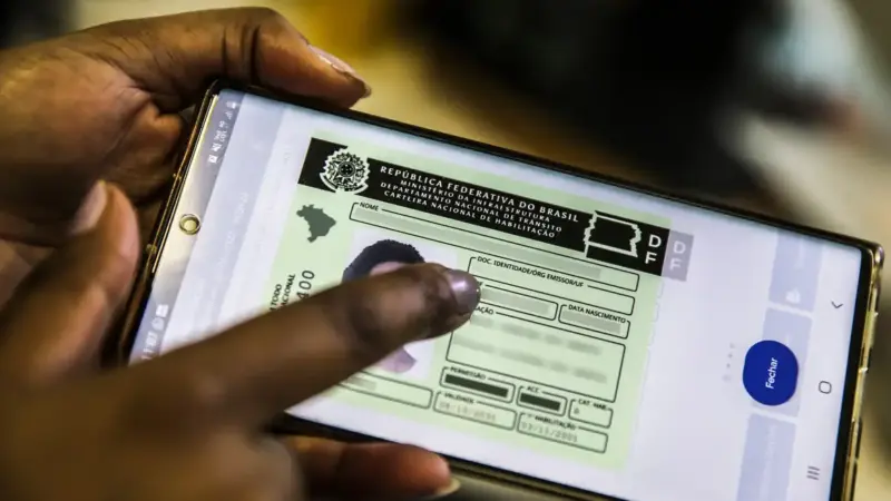 Senado aprova renovação automática e gratuita da CNH para motoristas do registro positivo