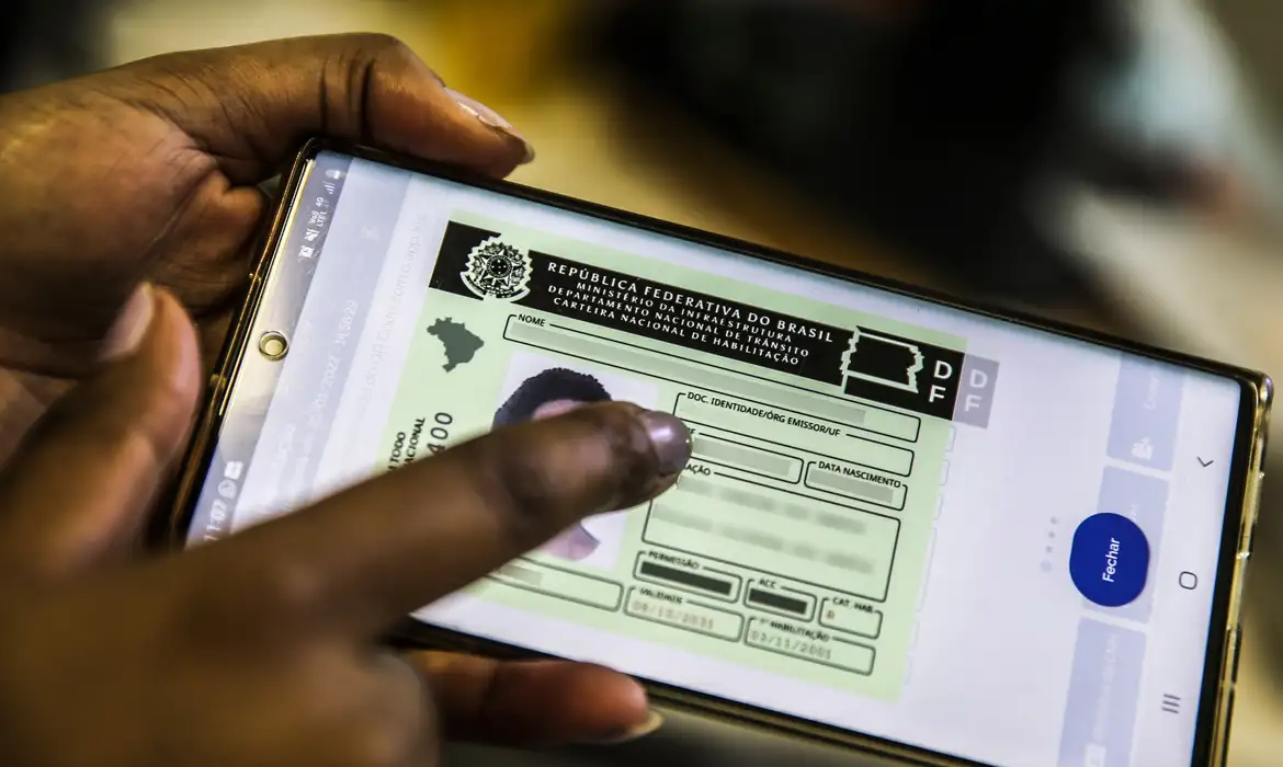 Senado aprova renovação automática e gratuita da CNH para motoristas do registro positivo