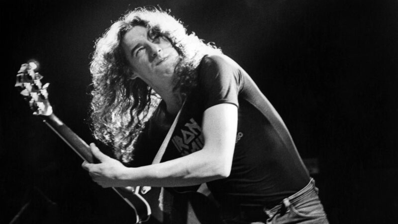 Saiba mais sobre o ex-membro do iron maiden que critica o documentário ‘burning ambition’