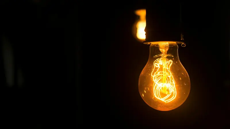 Entenda como bandeira amarela: conta de luz seguirá com cobrança adicional em junho, diz aneel