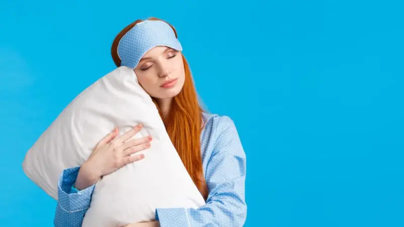 Embaralhamento cognitivo: técnica que promete reduzir pensamentos acelerados antes de dormir