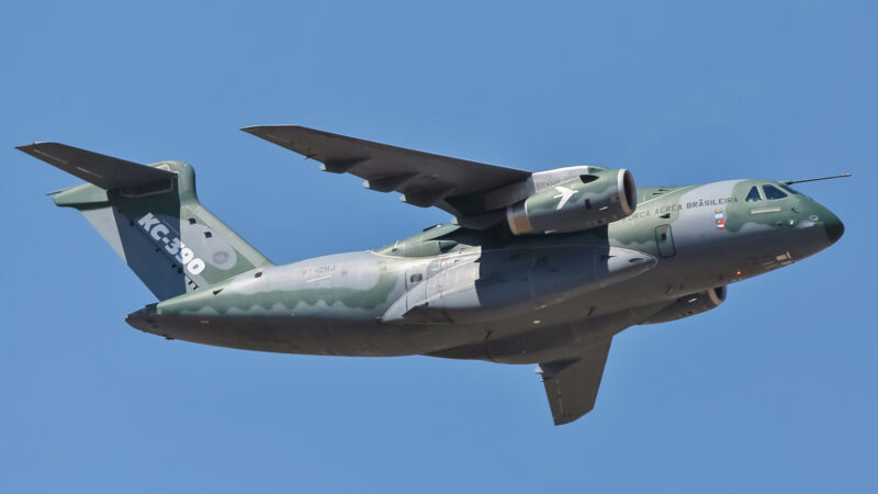 Embraer fecha venda de até 20 cargueiros C-390 Millennium para os Emirados Árabes Unidos