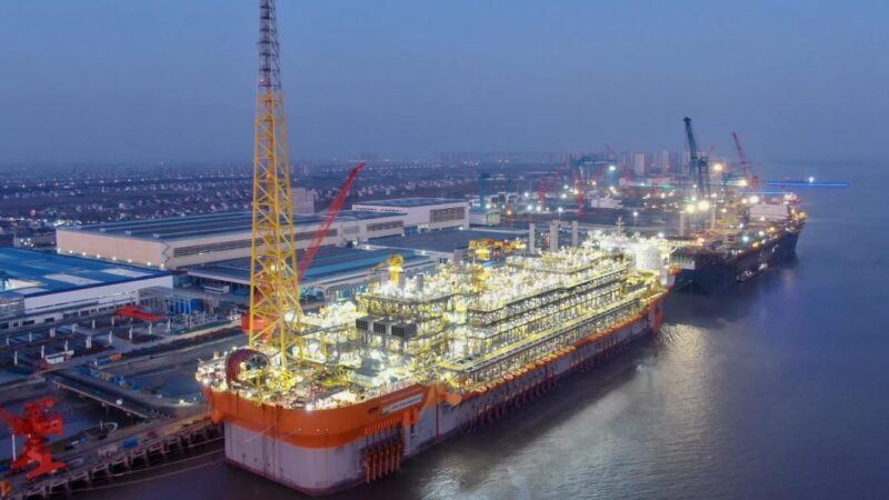 Petrobras alcança produção recorde no primeiro trimestre enquanto conflito com o Irã pressiona mercado de petróleo