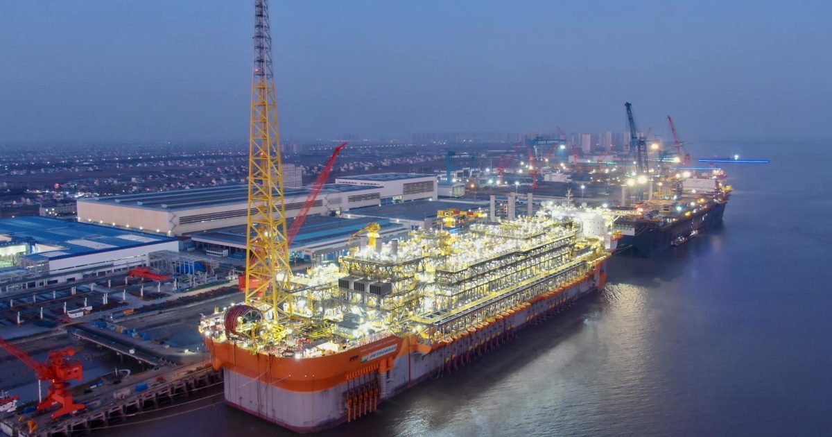 Petrobras alcança produção recorde no primeiro trimestre enquanto conflito com o Irã pressiona mercado de petróleo