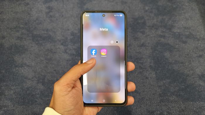 Descubra sem alarde, meta lança app para concorrer com o reddit