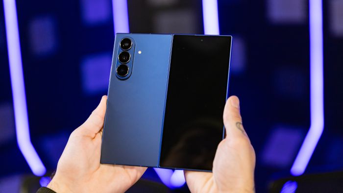 Samsung prepara Galaxy Z Fold 8 Wide com tela maior, bateria menor e apenas duas câmeras