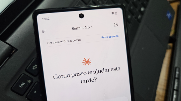 Claude passa a integrar catálogo do Audible e traz 10 prompts para encontrar audiolivros