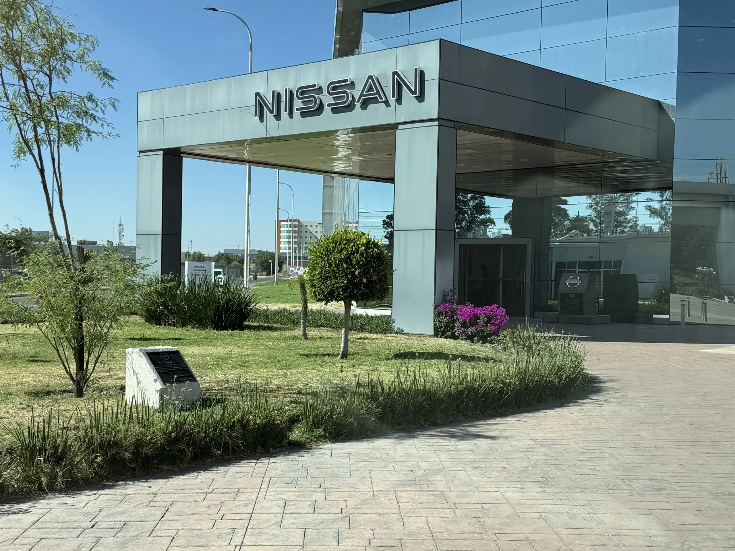 Nissan desiste de produzir veículos elétricos em fábrica nos Estados Unidos