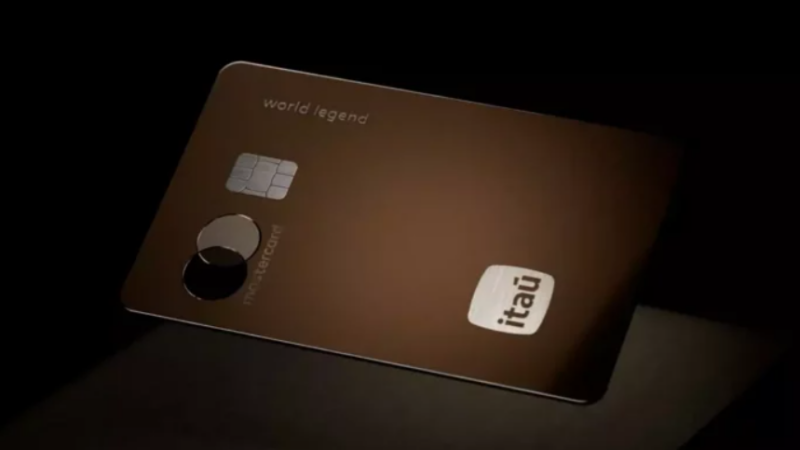 Itaú lança cartão Private World Legend com até 7 pontos por dólar e benefícios de luxo