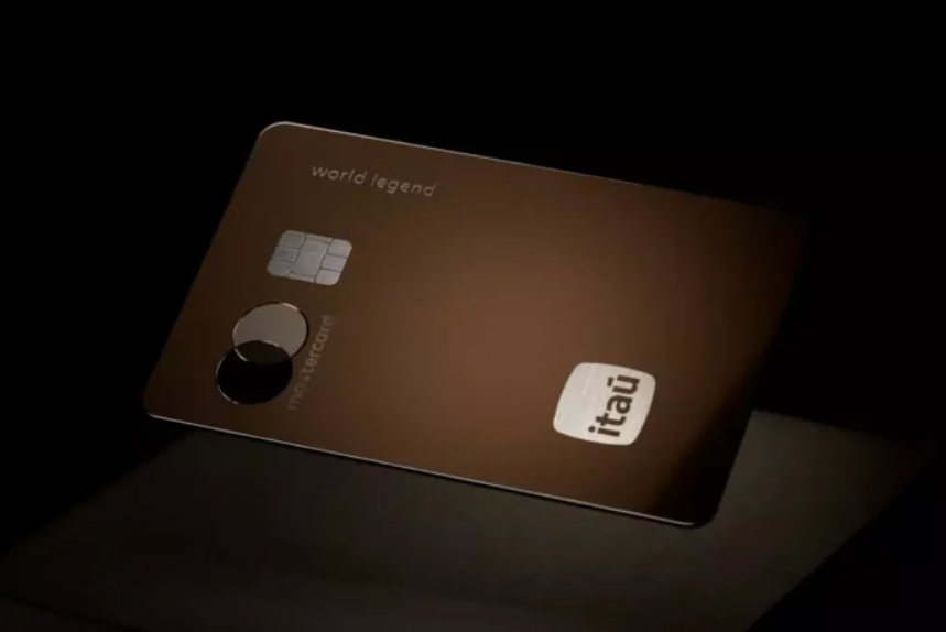 Itaú lança cartão Private World Legend com até 7 pontos por dólar e benefícios de luxo