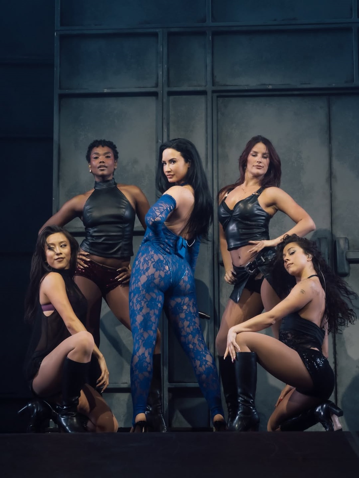 Conheça “jogos vorazes”: fãs se desesperam com início das vendas para show solo de demi lovato em sp