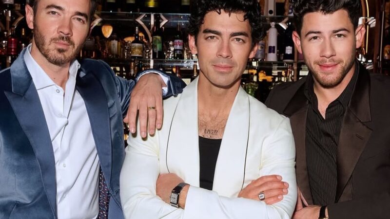 Jonas Brothers se apresentam em SP; baixa venda leva Allianz Parque a cobrir parte da arquibancada superior
