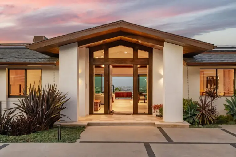 Brasileiras projetaram mansão de US$ 19,8 milhões com foco em feng shui e vida como resort