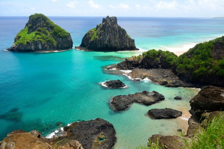 Entalula Beach é eleita a melhor praia do mundo em 2026; Brasil aparece duas vezes na lista