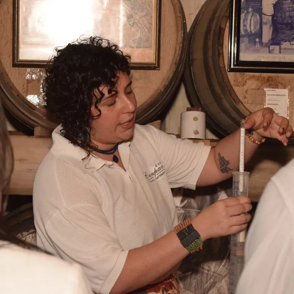 Veja como  alambiques artesanais da ‘capital da cachaça’ buscam se reinventar para enfrentar crise