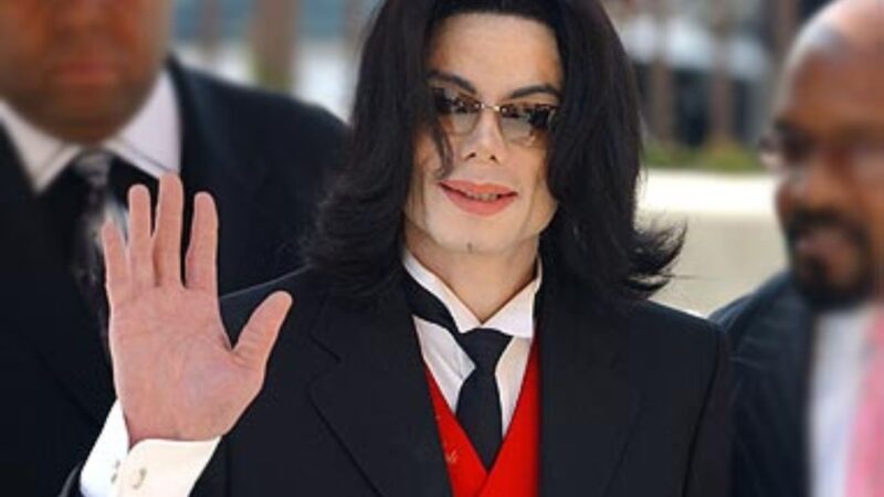 Filme sobre Michael Jackson ultrapassa “Elvis” e alcança marca histórica de bilheteria